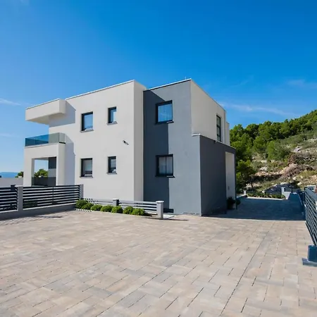 Apartamento Stunning In With Outdoor Swimming Pool *